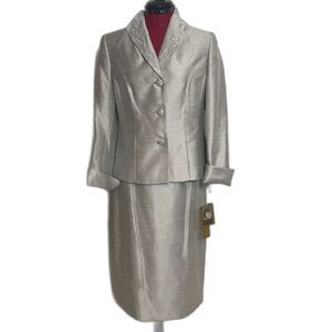Kasper Skirt Suit Women's Size 6 Silver Metallic 2-Piece Set Skirt & Blazer NWT